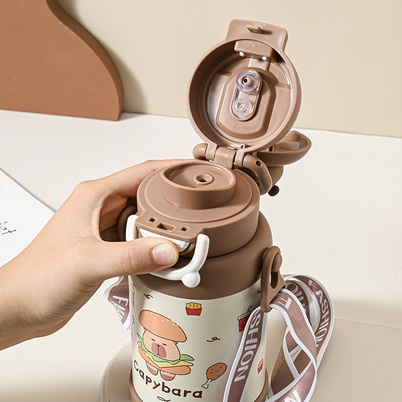 2025 Kapibara taza de calor para niños de alto valor facial, gran capacidad para llevar lindos tazas de agua portátiles