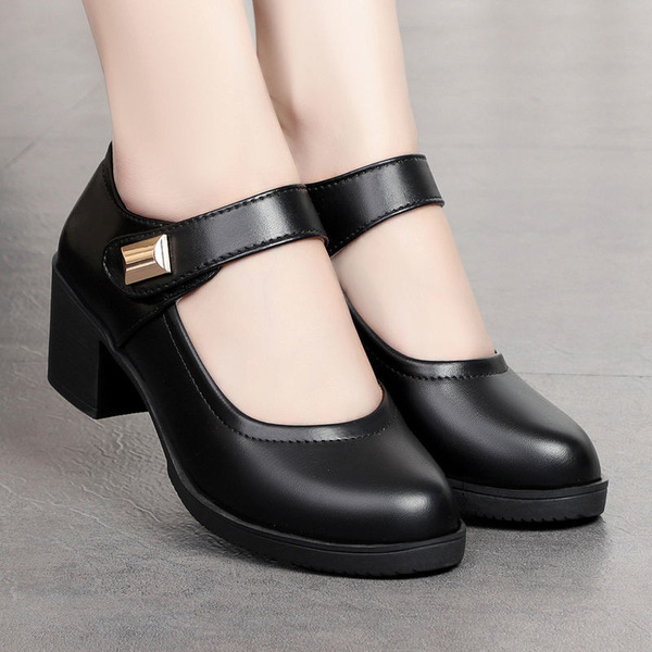 “mom shoes”
