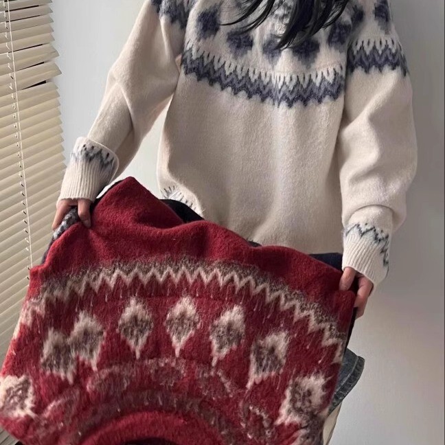 Christmas Red Fair Isle Sweater for Men and Women, Trendy Couple's Knitwear, Autumn and Winter Retro Lazy Style Sweater Christmas Red Fair Isle Sweater for Men and Women, Trendy Couple's Knitwear, Autumn and Winter Retro Lazy Style Sweater