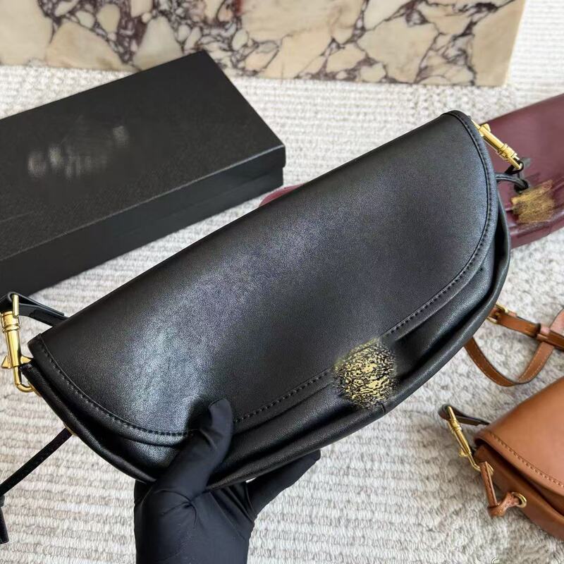 Celine's New Retro Cowhide Crescent Bag, Large-Capacity Dumpling Bag, Versatile Commuter Underarm Bag, Tote Bag, Shoulder Bag