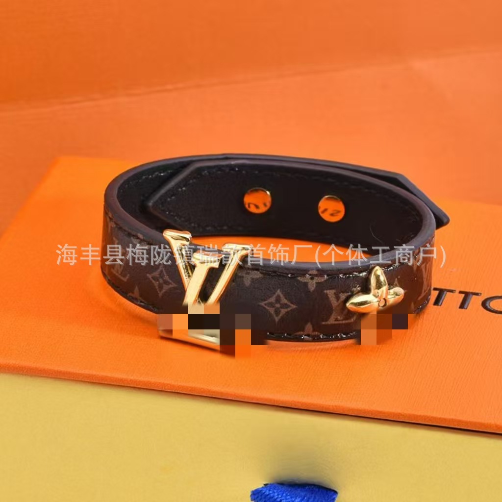 欧美高品质驴家皮绳手链四叶草男款皮革印花老花手环外贸跨境直销