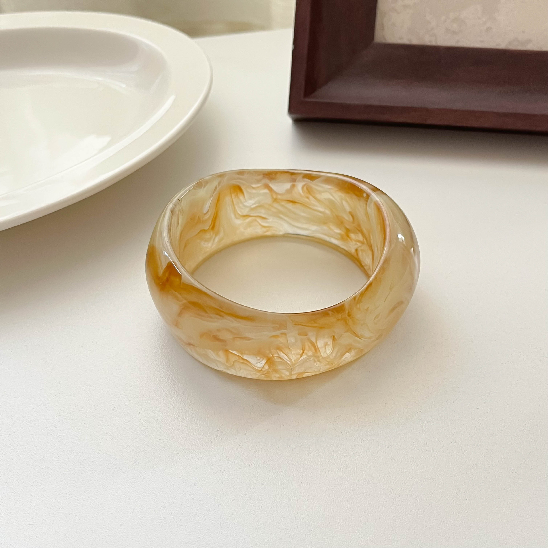 Transparent yellow (inner diameter 66.8, weight 67.2 grams)