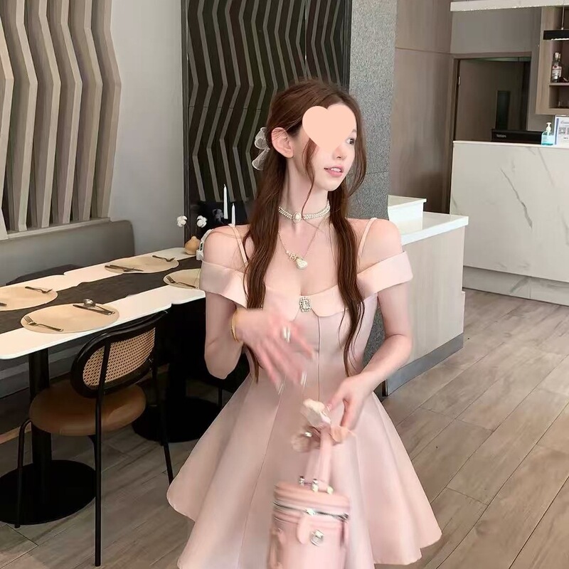 Pure Desire Pink Off-Shoulder Strap Dress for Women Spring/Summer 2026 New Style Waist-Cinching Slimming Birthday Princess Dress Gown