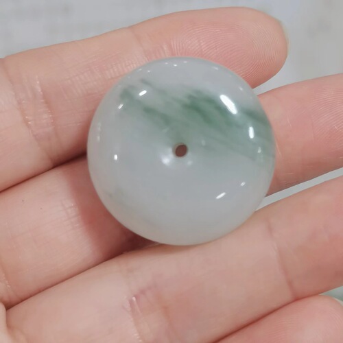 Natural Xinjiang Jin Si Yu Tian Shan Cui Ping An Kou Ru Yi Suo Yu Zhuai Wholesale Green Jade Pendant Live Stream