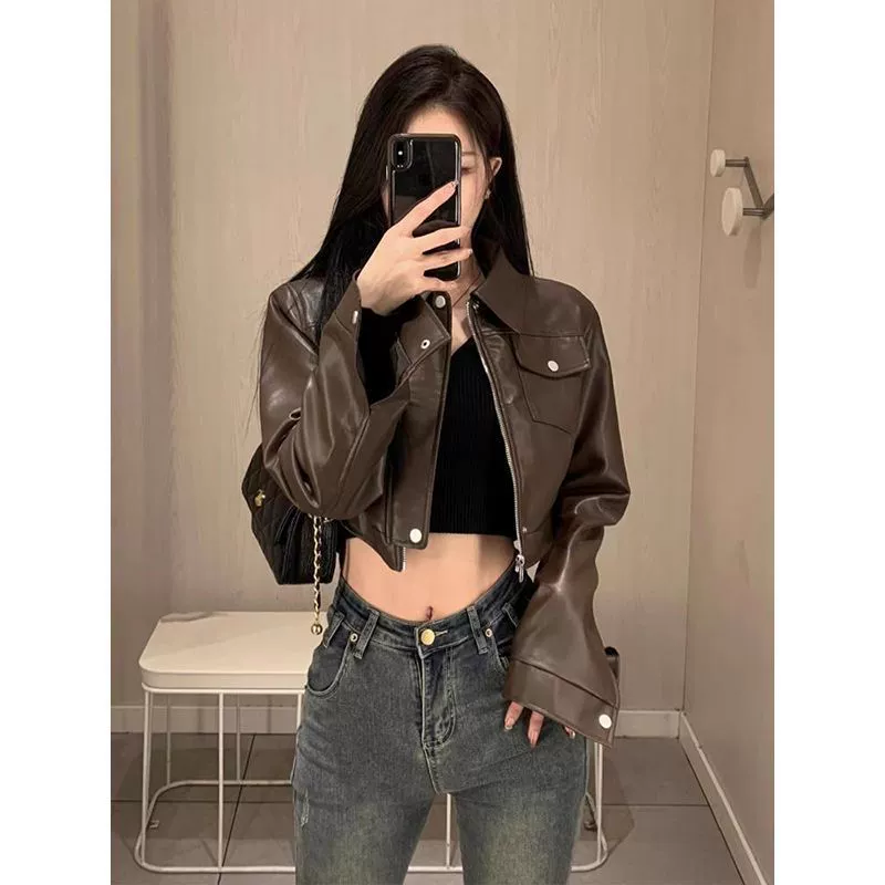 Американский ретро горячий цвет цвета карри кожаный пальто 2024 осенний стиль дизайн мотоциклетная куртка топ