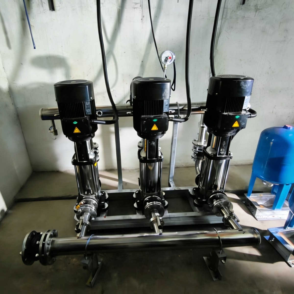 全自动变频增压设备【恒压 静音 节能】