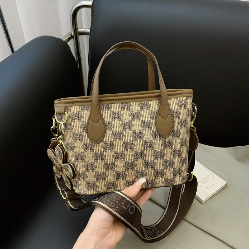 2025 New Women's Basket With Wide Strap, Popular Printed Fashion Large Capacity Shoulder Crossbody Bag_voghion.com