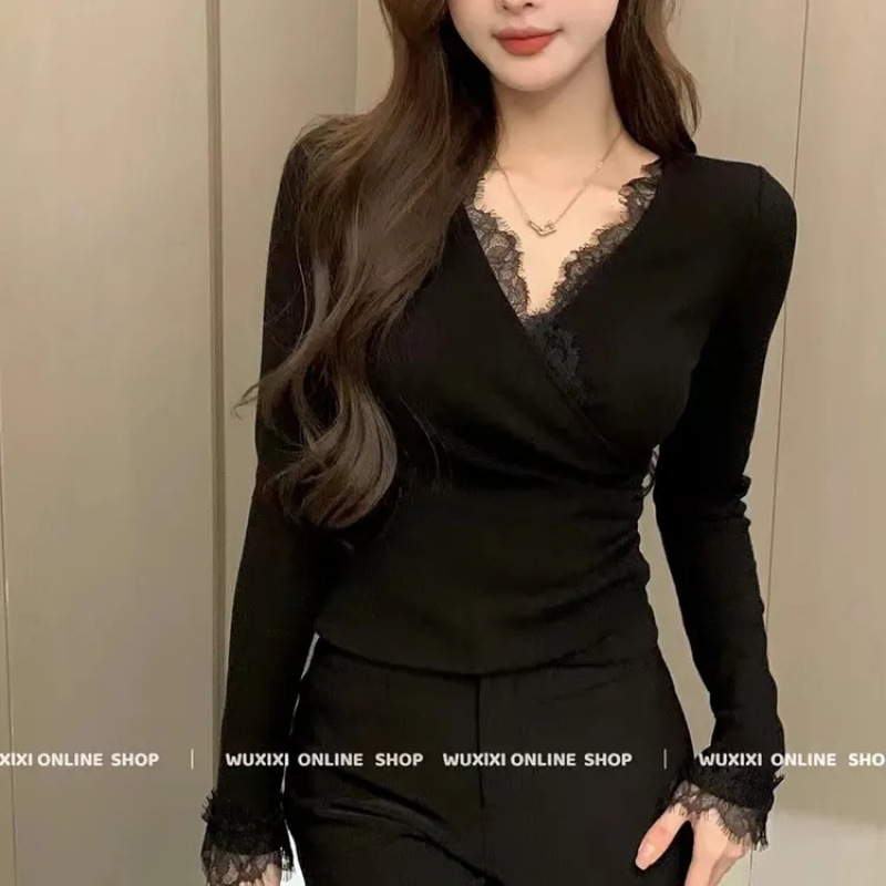Red V Neck Lace Splicing Bottoming Shirt Long-Sleeved T-Shirt for Women in Autum, High-End, Western Style, Slim and Sexy Waist Top