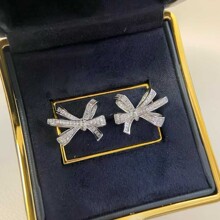 �p�ݝM荺����Y���Ů�߼��Еr�аٴ�18K����С���OӋ�ж��h