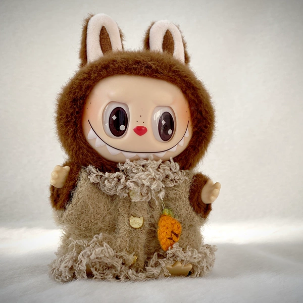 1 piece of fruit coat-brown