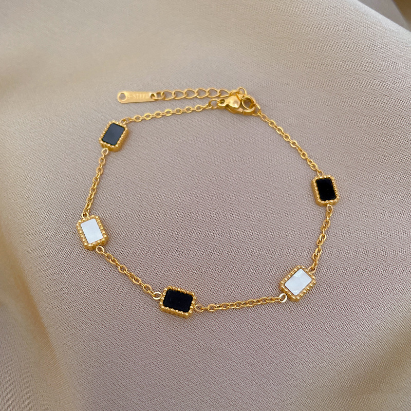 Black And White Square Bracelet For Women Retro Style Gift_voghion.com