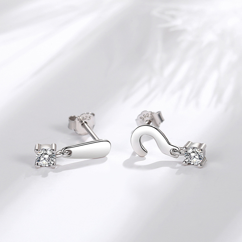 Diversión S925 pendientes de plata esterlina signo de interrogación signo de exclamación estilo coreano símbolo interesante pendientes de moda incrustados en diamantes 925 al por mayor