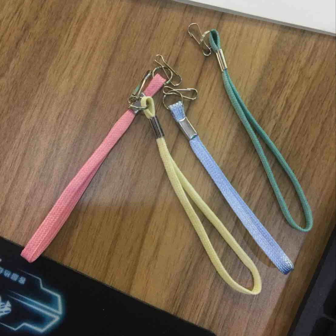 Поставка фабрики фонарик талреп вода чашка талреп зонтик талреп селфи палка Хвост веревка