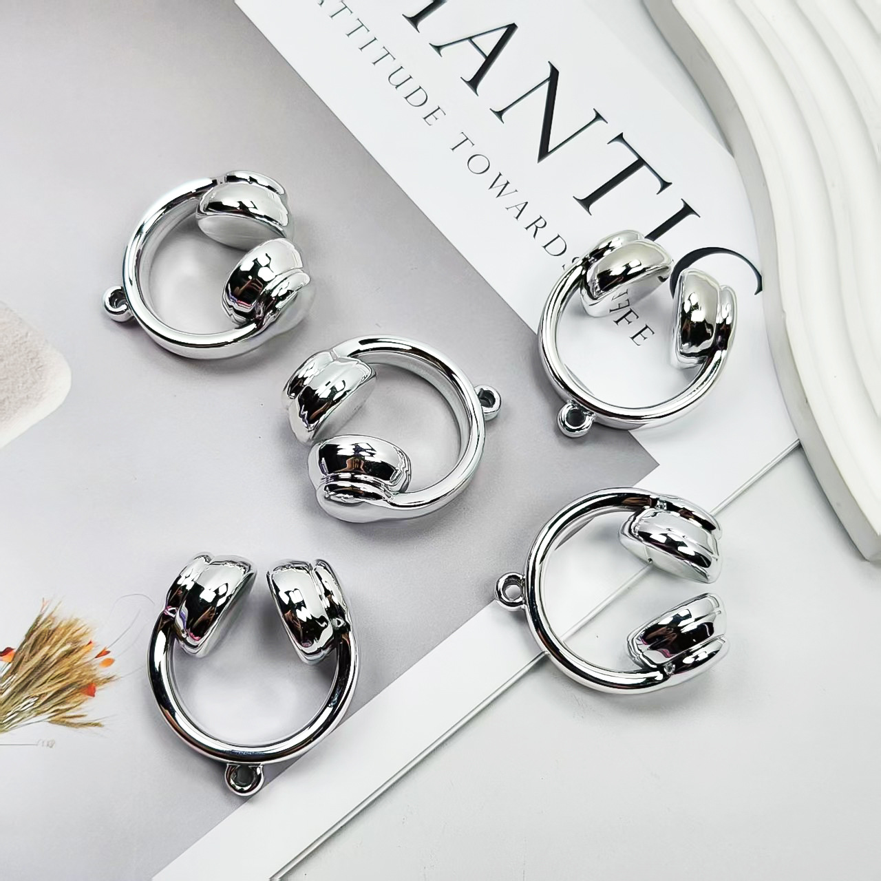 アクリルペイント 2 色グラデーションヘッドフォンビーズぶら下げ穴ビーズ diy 携帯電話チェーンペンダントネックレス素材ジュエリーアクセサリー