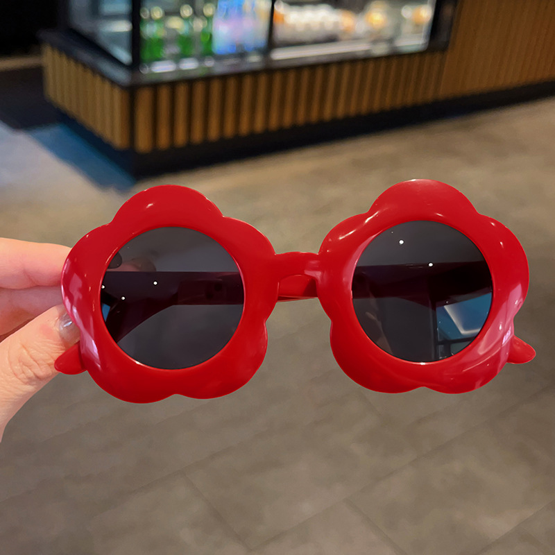 Pequeñas flores rojas