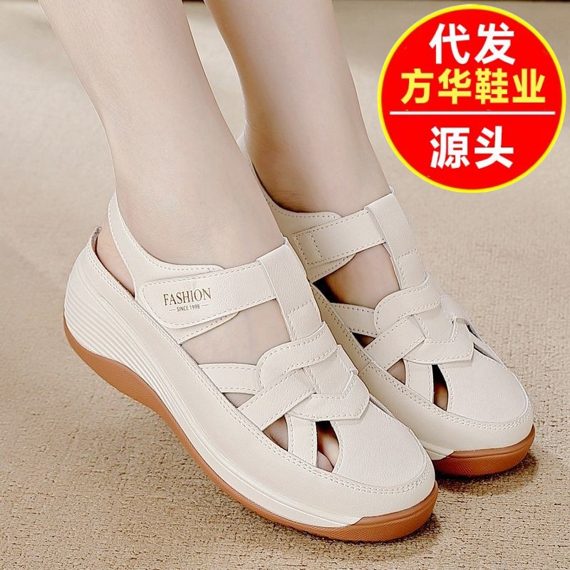 Sandalias de mujer de cuero suave verano 2026 nuevo anti-deslizante con suela plana zapatos transpirables cómodos huecos con suela suave zapatos agujeros grandes