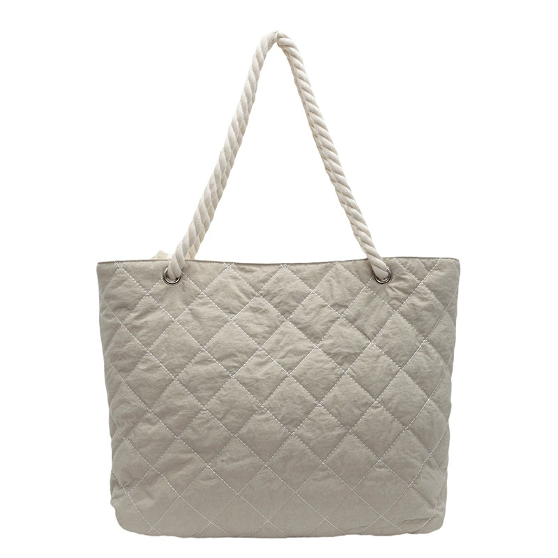 Capacious demi-season down jacket, one-shoulder bag with diamond pattern, high-quality style