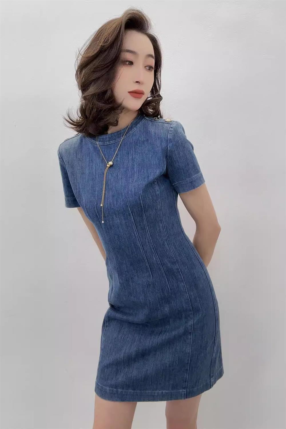 Váy liền denim tay ngắn cổ tròn ôm sát màu trơn — Màu xanh lam chi tiết 3