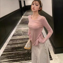 纯色韩系chic口袋圆领长袖T恤女秋冬基础款修身内搭显瘦打底上衣