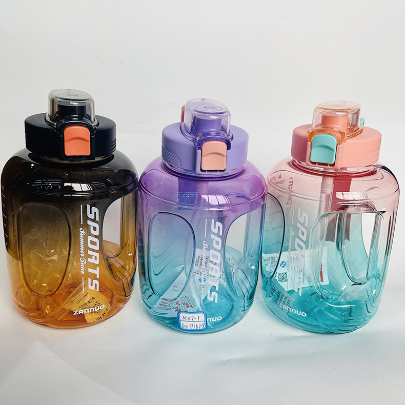 Siliya 7507-1 taza de plástico de color degradado de gran capacidad mango de plástico taza de paja de beber directa taza de pareja de estudiantes