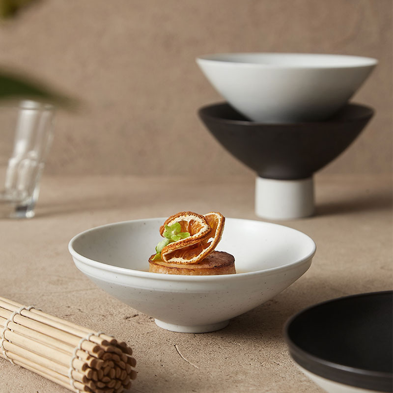 Diseño original, tazón de té de cerámica negra hecha a mano, tazón de té matcha, tazón de postre, tazón vegetariano Zen, tazón de cerámica gruesa, tazón de salsa