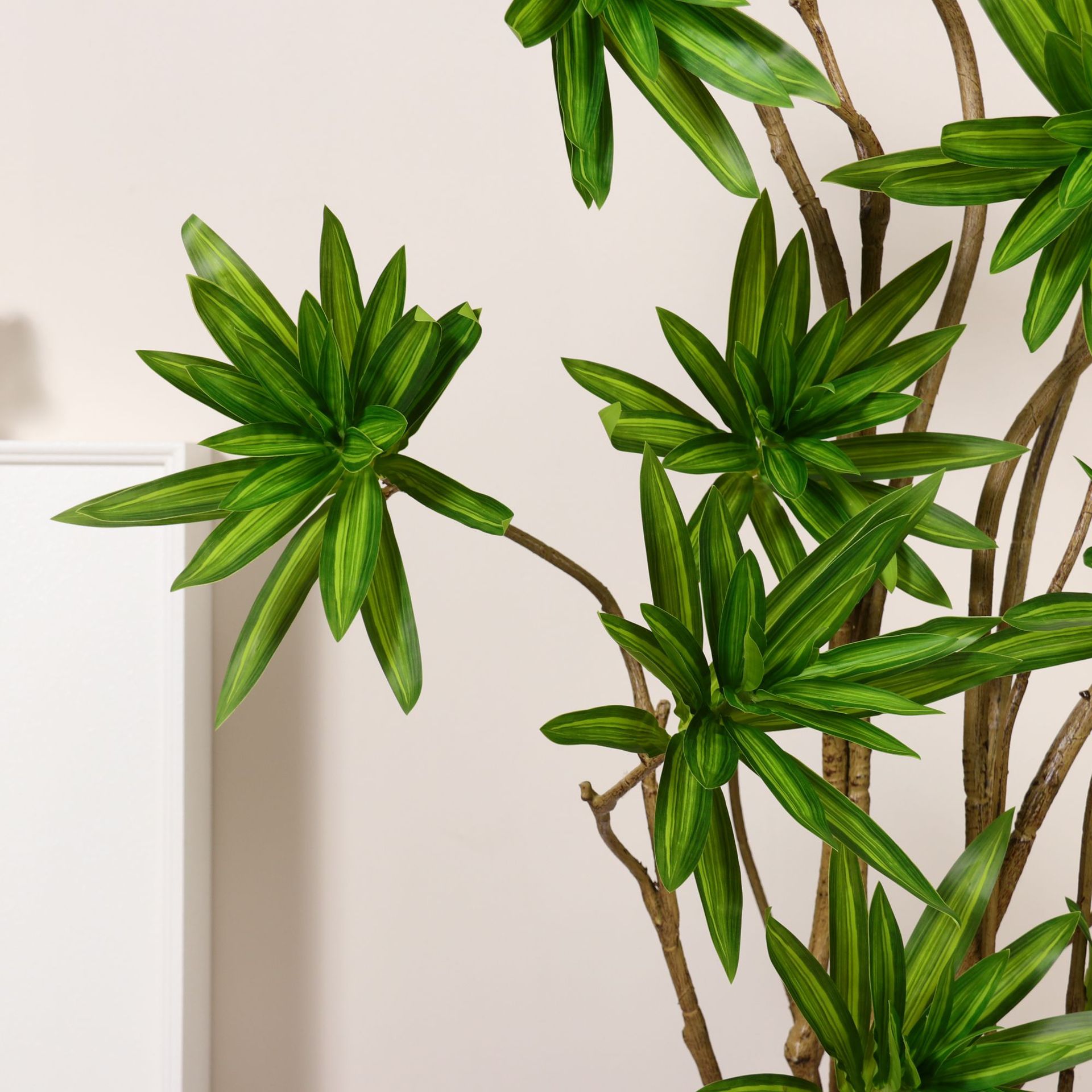 Simulación de plantas verdes, sensación avanzada de lirio, árboles falsos, plantas en macetas, grandes decoraciones de piso a techo, decoración de ventanas, paisajismo de plantas biónicas