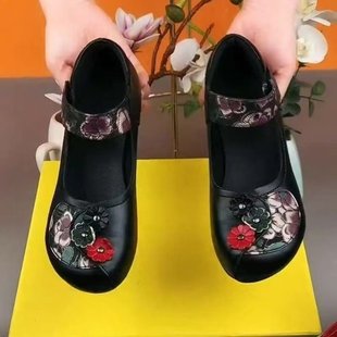 Single Shoes Women's 2025 Spring New Soft Leather Soft Sole Middle Heel Thick Heel Retro Casual Women's Shoes Ethnic Style Mother Shoes