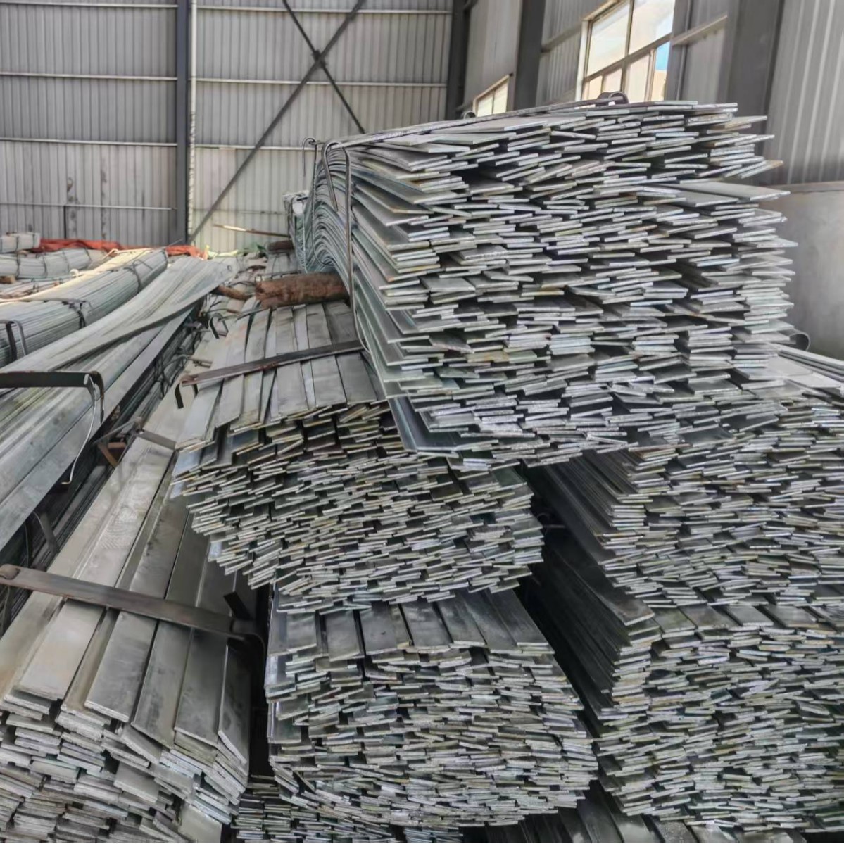 Q235镀锌扁钢 工地用扁铁 型号规格齐全