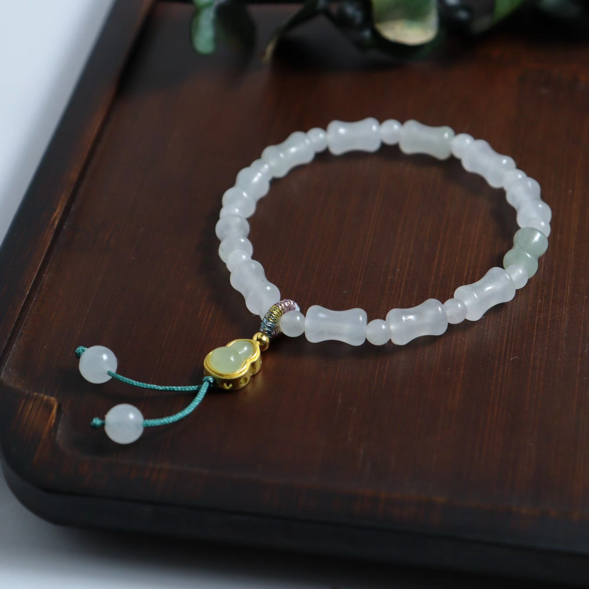 Tianshan pulsera de jade azul para mujeres Xinjiang oro jade blanco jade cuentas DIY multi anillo flotante calabaza pulsera al por mayor