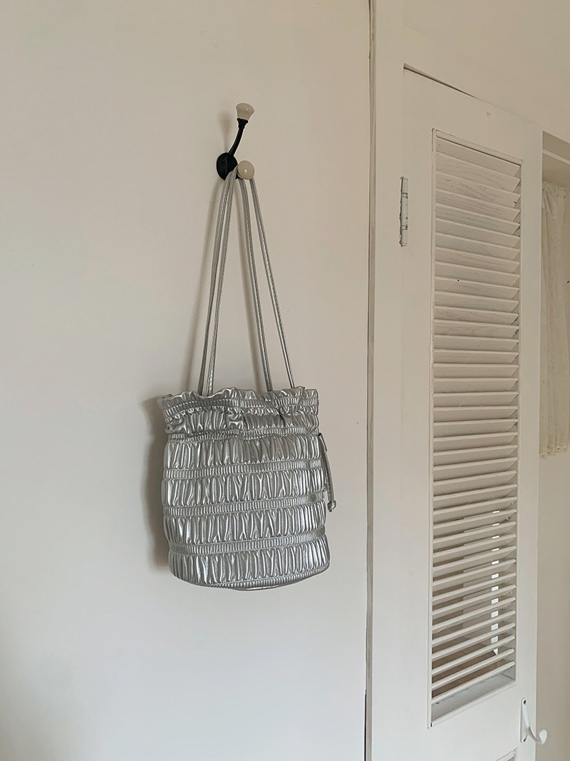 Korean INS niche design, gentle soft leather pleated drawstring bucket bag, one shoulder fashionable texture, silver_voghion.com