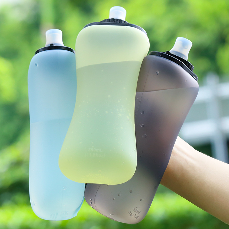 Transfronterizo de mano corriendo botellas de agua deportes al aire libre suministros deportivos plegables Kettle personalizado logotipo Kettle ciclismo
