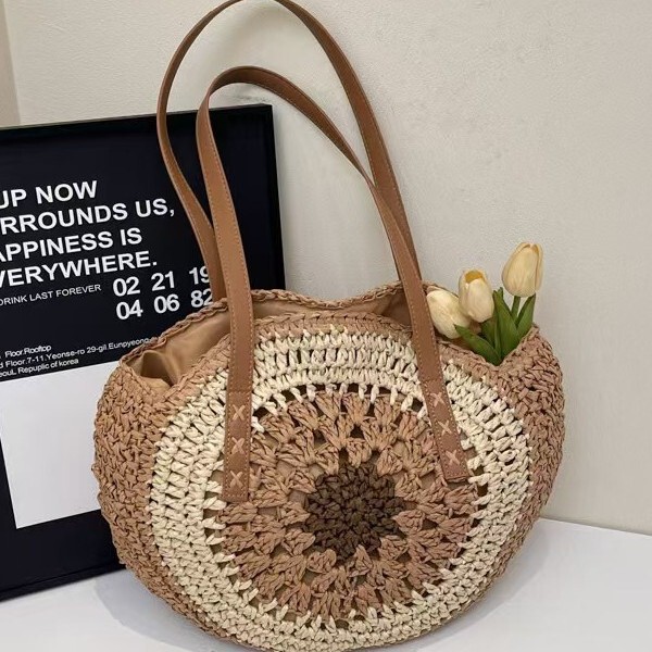Super Popular Western Style Woven Straw Large Capacity Bag Women's 2025 New Seaside Vacation Beach Shoulder Tote Bag