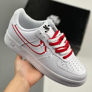 ins��ԭAF1һ̖У�@��Ů�̽�С��Ь��H�������e�\�ӵ͎Ͱ�Ь�׼t