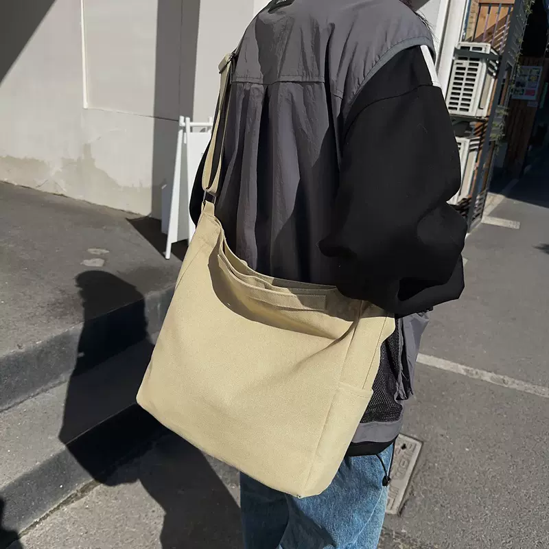 单肩包新款时尚简约大容量复古帆布包日系休闲通勤学生单肩斜挎包