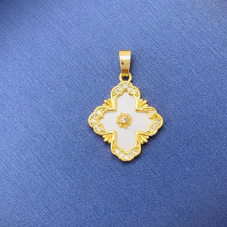 Tiktok Venta caliente colgante al por mayor auto-seleccionado 100 cobre colgante único con fuente de cadena de fábrica al por mayor sin cadena