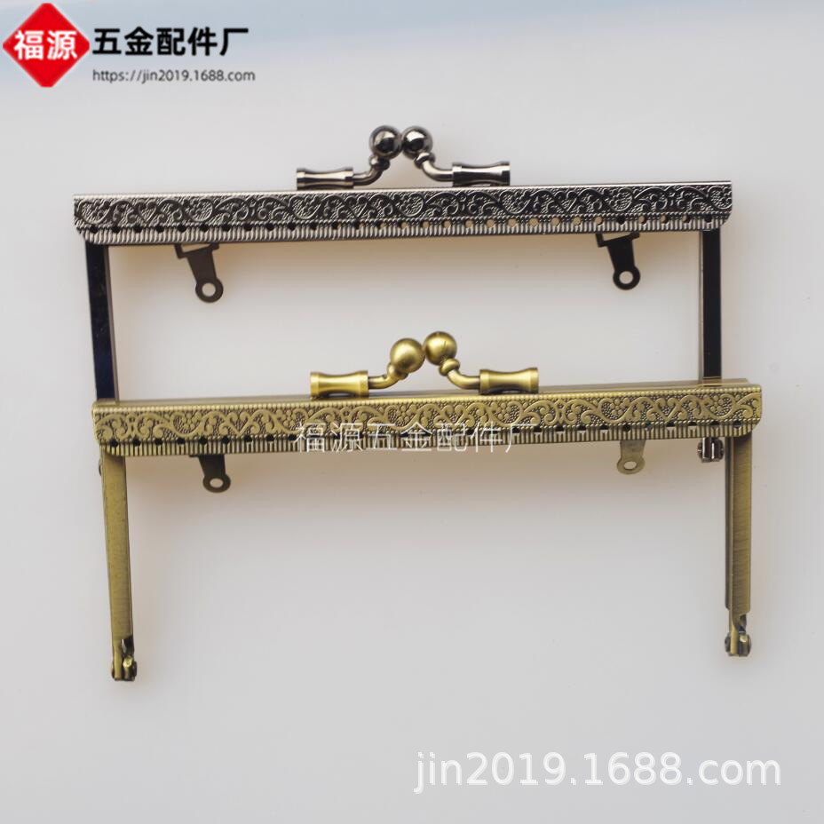 15cm方形驳脚口金包   针孔卡片包口金