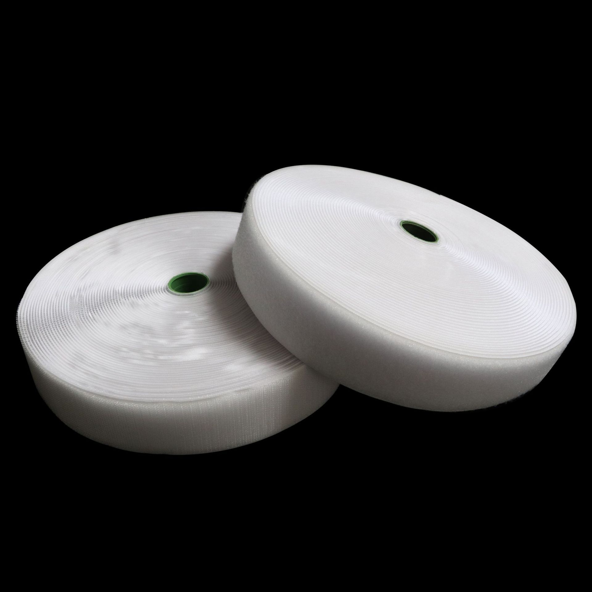 ��Ӧ�ڰ�ɫ�⳵�챳����Ĥ�������ץëħ����ճ�۴���ĸ������