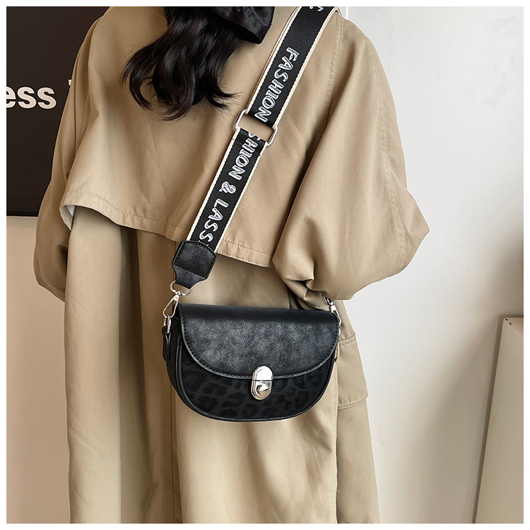 Niche Premium Feeling Crossbody Leopard Satteltasche Damen Neue Retro Mode Schultertasche_voghion.com