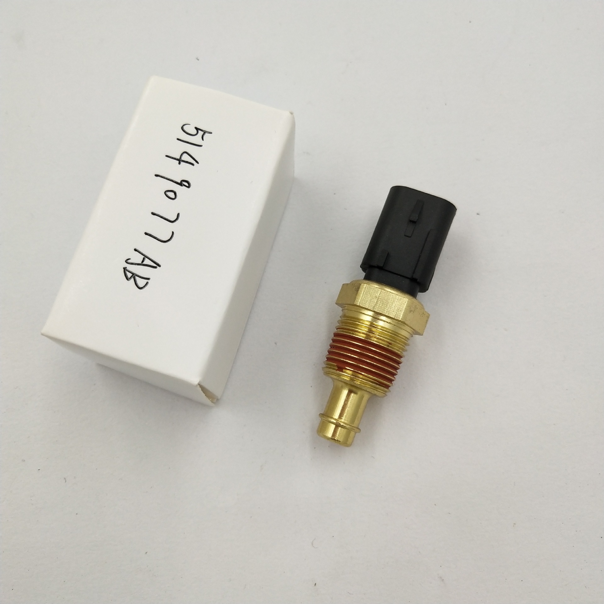 �����ڿ���˹�� ������ȴҺ�¶ȴ�����68045803AA