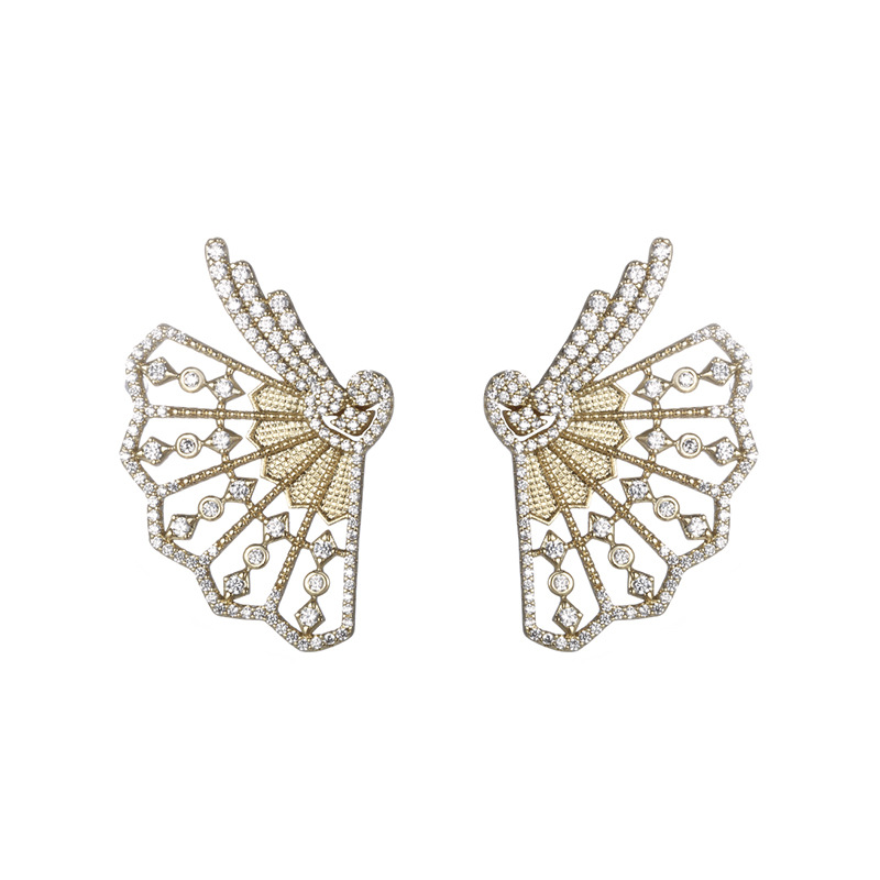 Pendientes de mariposa de moda transfronteriza europea y americana de Xuping, lujo ligero, sentido de alta gama, pendientes de nicho de otoño e invierno, pendientes de diamantes con incrustaciones, mujeres