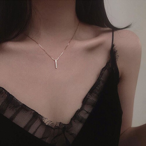 Small fresh summer new style one-word stick rectangular diamond necklace for women snake bone chain pendant long clause clavicle chain for women