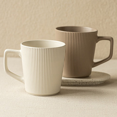 シンプルな風縦紋陶磁器コップ高颜値家庭用大容量マグカップカップカップカップオフィス用卸売り