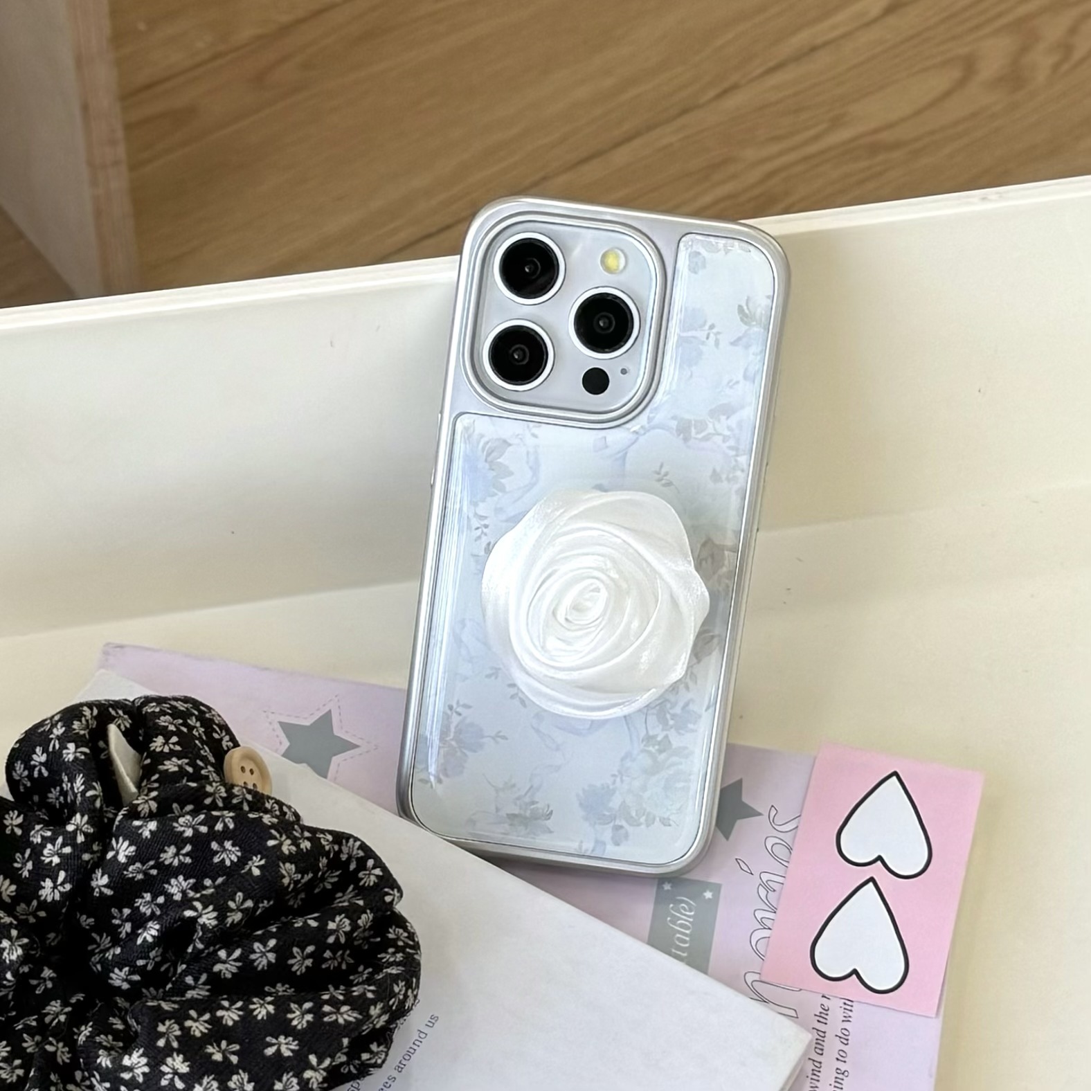 Mariposa floral retro coreana para Apple 15/16 funda para teléfono móvil 14ProMax flor 13 nuevo 15Pro femenino 16