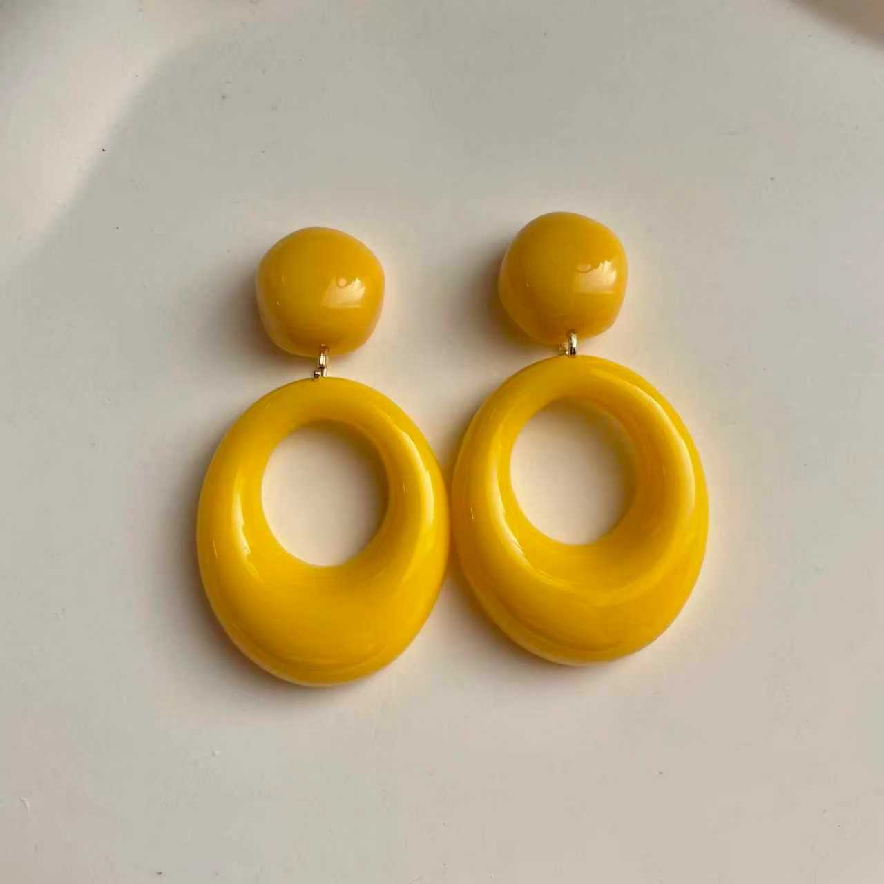 Q25 earrings