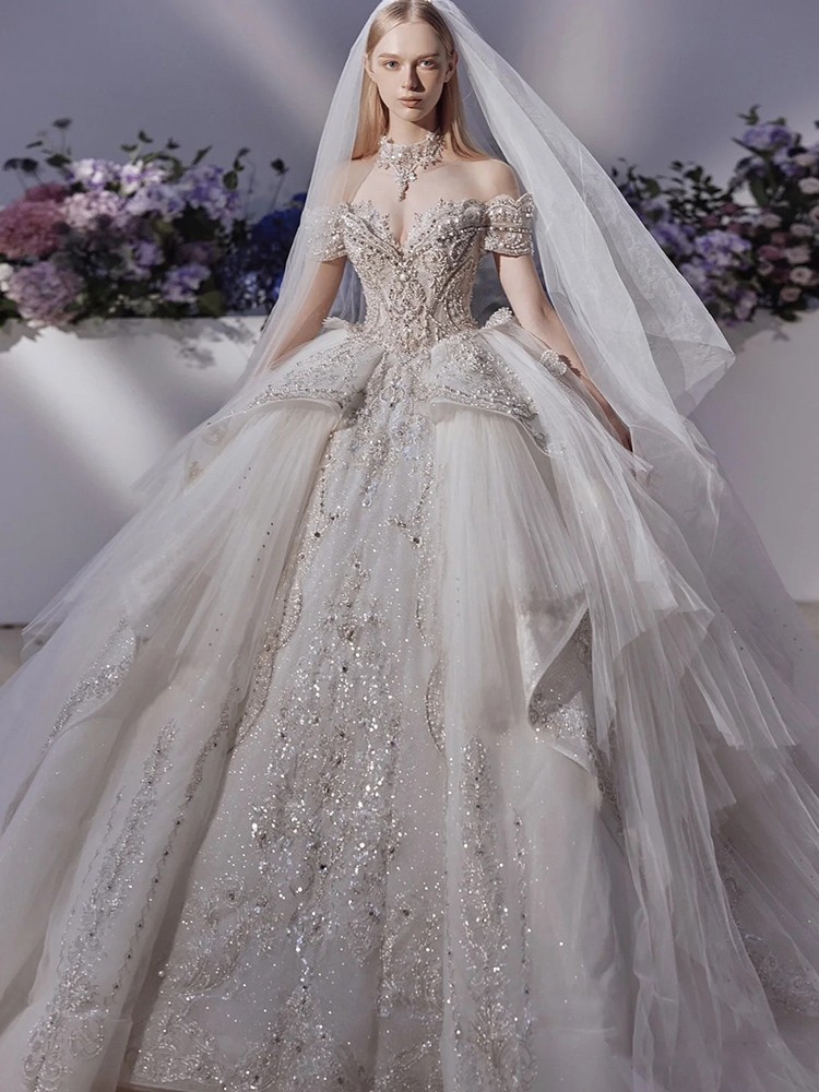 Vestido de novia de lujo 2025, nuevo modelo para novias pequeñas, talla grande, con cola larga, diseño de hombros descubiertos D101.