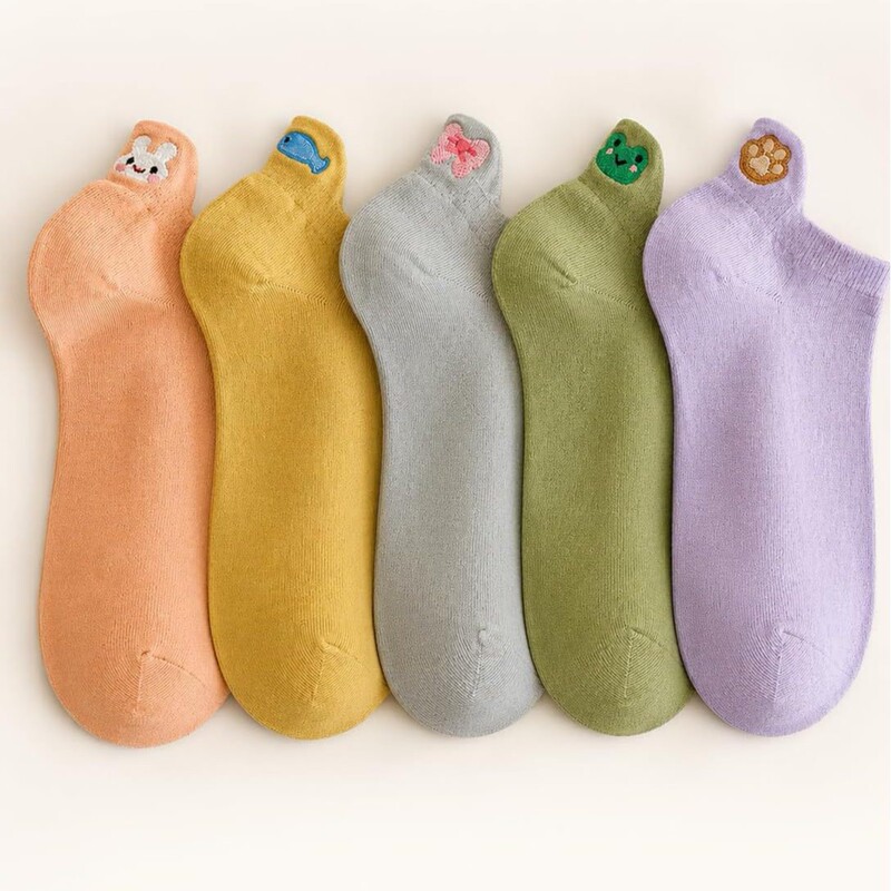 Cross-border smiley face daisy women's low-cut ankle socks, embroidered, cute, Japanese style, fun, suitable for everyday wear, non-binding