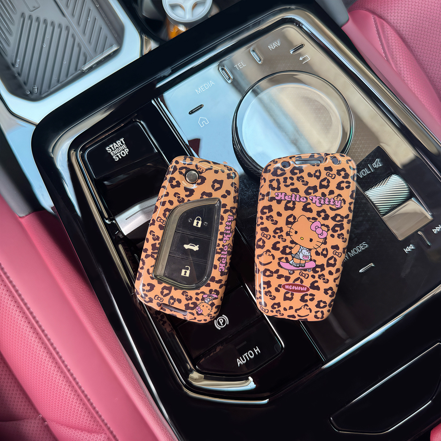 Suitable for Toyota car key fob covers: Highlander, cute KT cat design, leopard print, Camry, and Sienna key fob covers