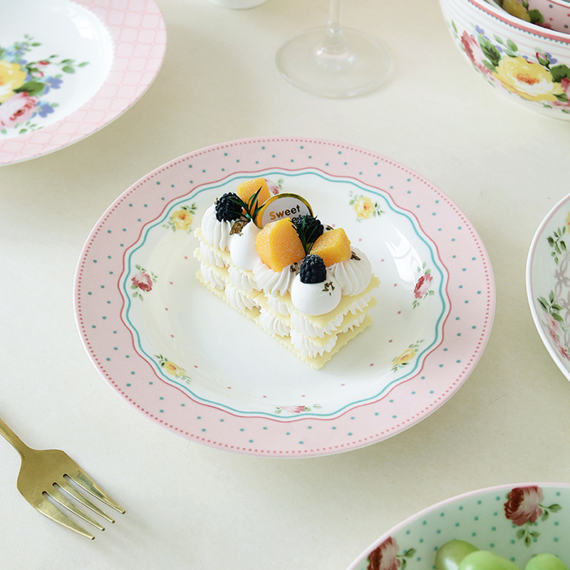 Flores románticas de alto valor de hueso de porcelana cubiertos set platos y palillos de cerámica casados nuevos platos y palillos domésticos