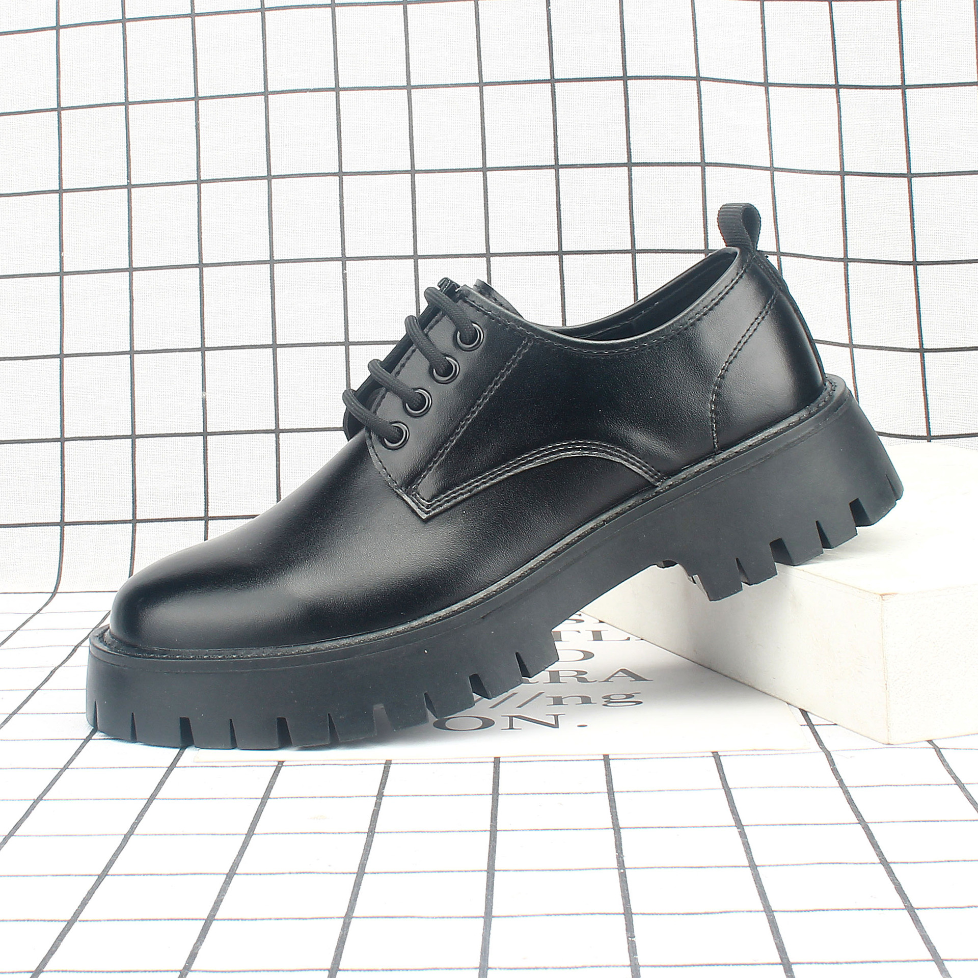 Ӣ�׷�Բͷ����ɫСƤЬ�п������ͷ����ѥ�Ͱ�۷糱����Ь381