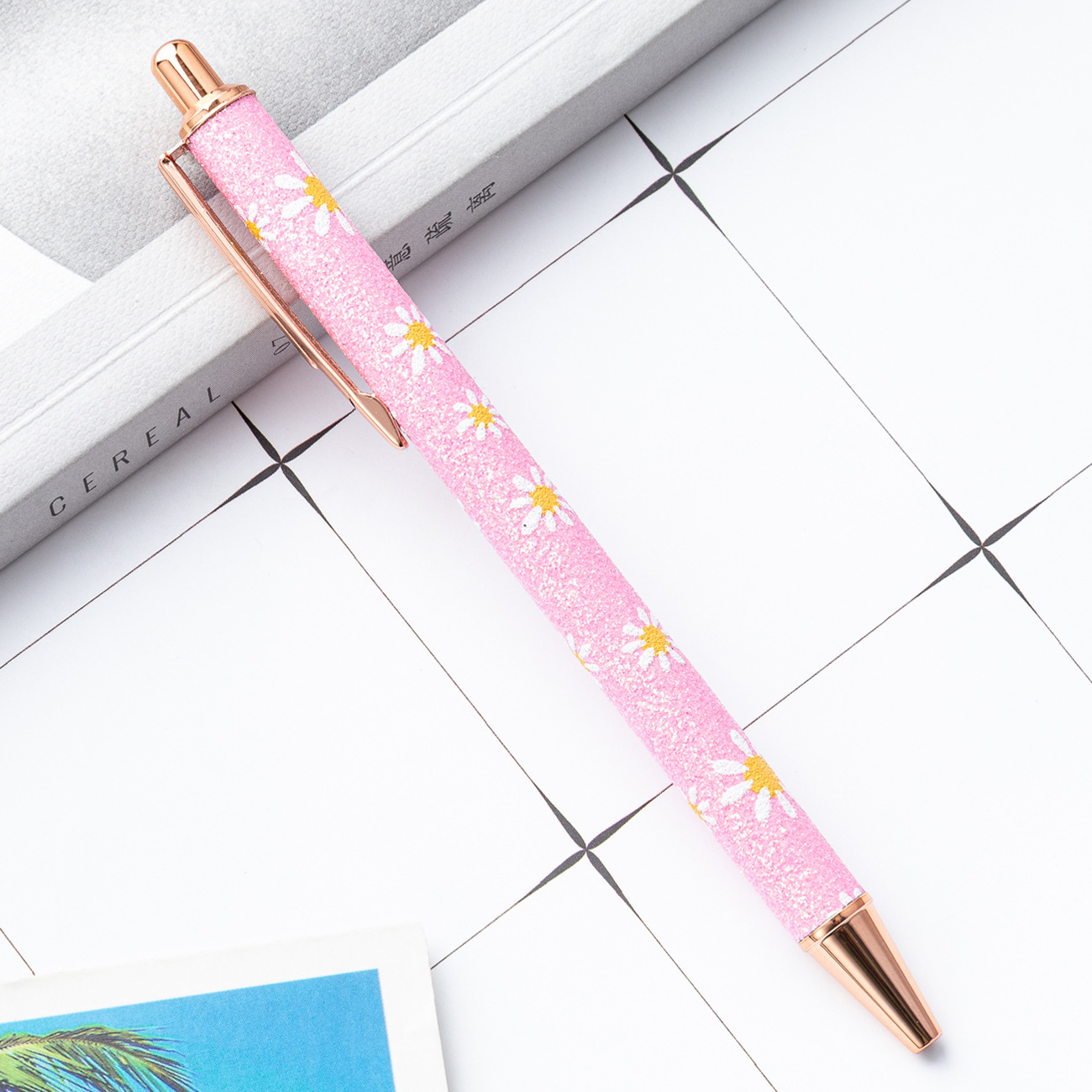 Polvo de oro de presión de lápiz de bola de metal encantador estilo de dama de presión de lápiz de circuncisión puede imprimir logotipo de alto valor facial lápiz de bola